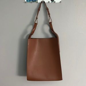Sydney Brown Luxury Vegan Handbag. Savannah Brown.